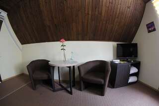 Мини-отель Бабай Комора Ирпень Улучшенный двухместный номер с 1 кроватью-1