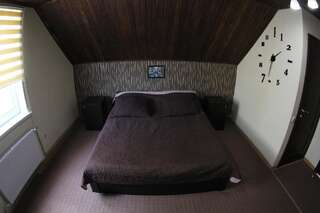 Мини-отель Бабай Комора Ирпень Улучшенный двухместный номер с 1 кроватью-5